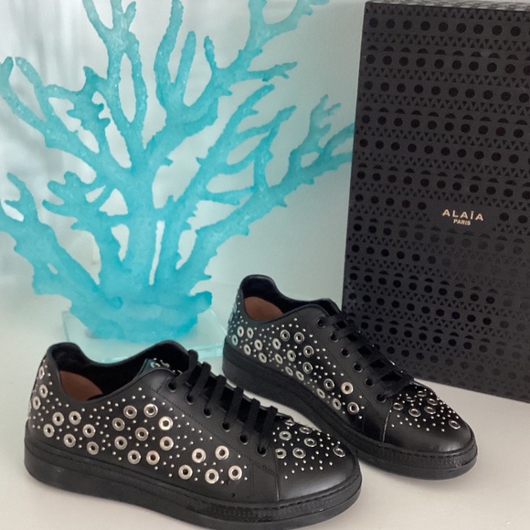 REDUCED NEW ALAIA BLACK LEATHER STUDDED EMBELLISHMENTS SNEAKERS Sz 37 US 7